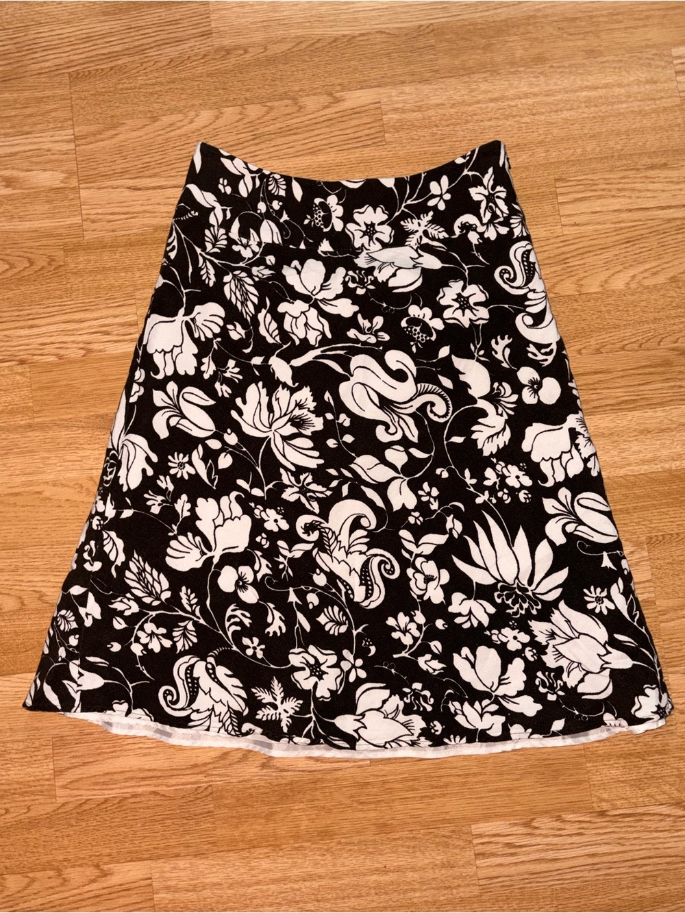 Women's Brown & White Floral Skirt